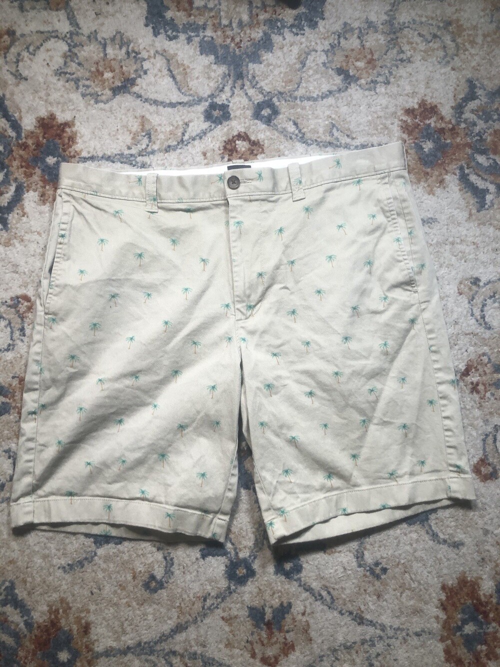 J. Crew Shorts Mens 36 Khaki Summer Re-Imagined Palm Trees Tan Chino 9" Inseam